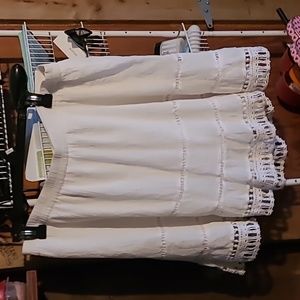 Old Navy White Skirt w/ Lace